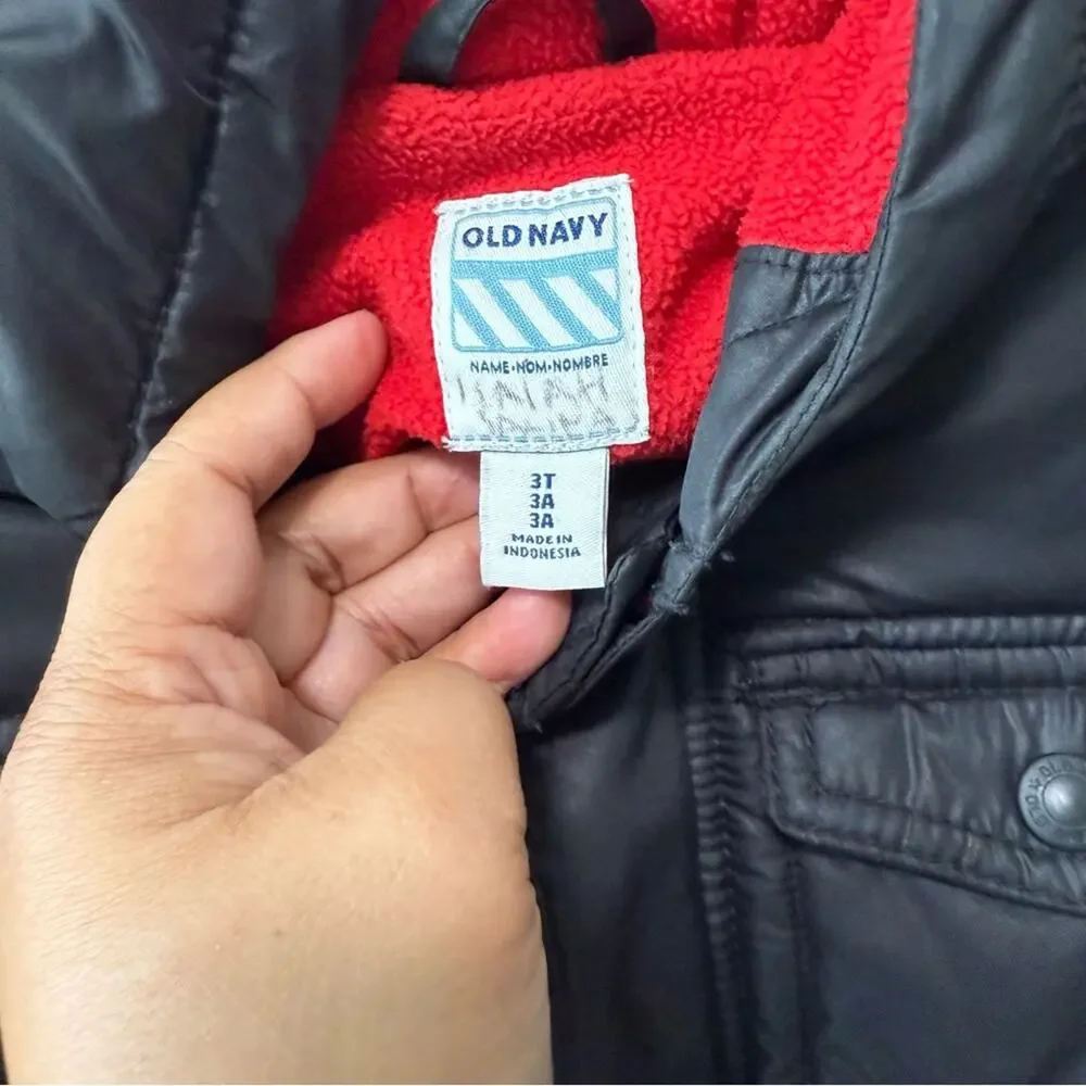 Old Navy Hooded Puffer Jacket with Bright Red Interior Black Size 3T